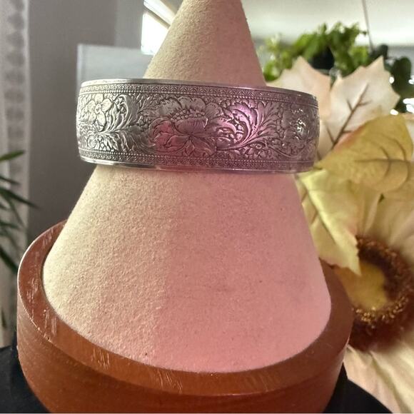 950 Sterling Silver Flower Cuff Bracelet - Picture 1 of 10